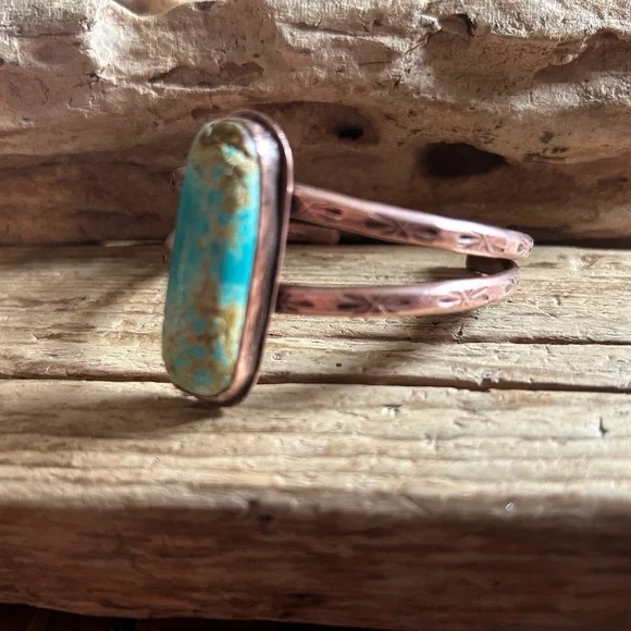 Turquoise and Copper Women's Cuff Bracelet - Picture 5 of 7
